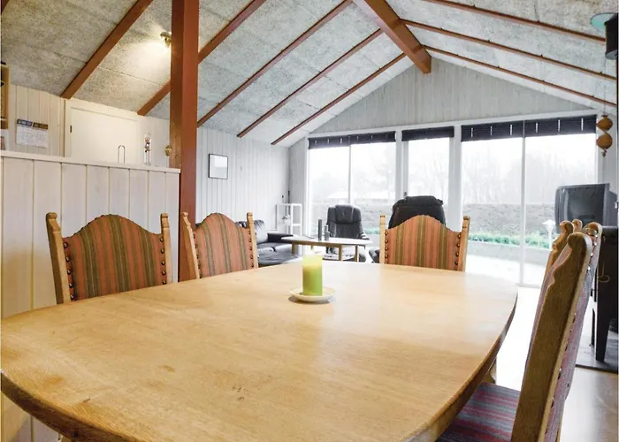Three-bedroom In Hejls